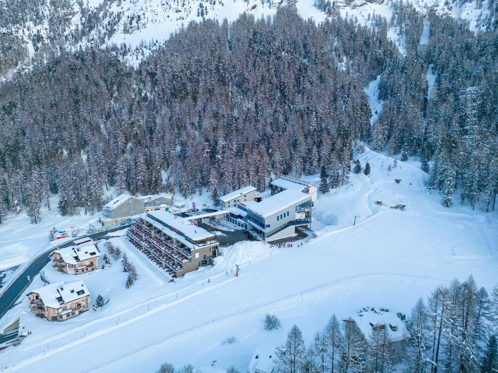 Nira Alpina Hotel Silvaplana Ngoại thất bức ảnh