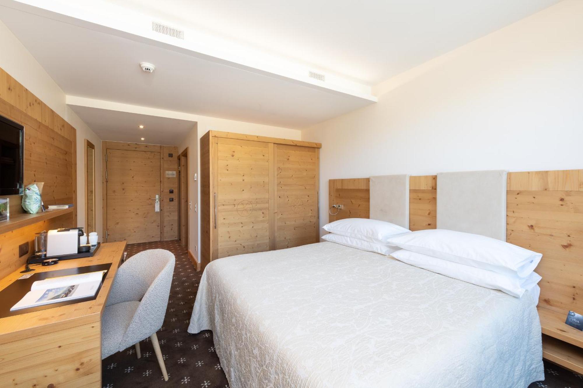 Nira Alpina Hotel Silvaplana Ngoại thất bức ảnh