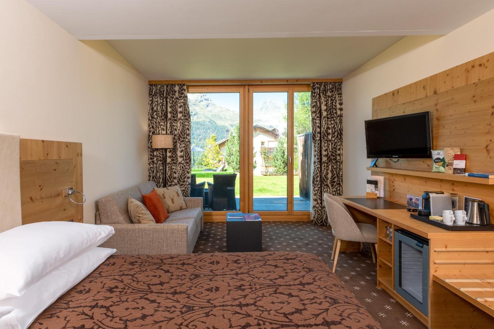 Nira Alpina Hotel Silvaplana Ngoại thất bức ảnh